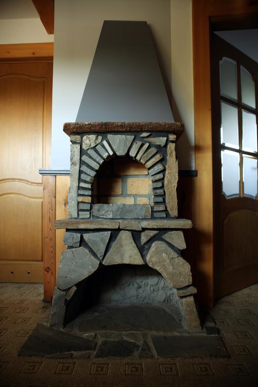 Poczesna Hotel Zornica מראה חיצוני תמונה