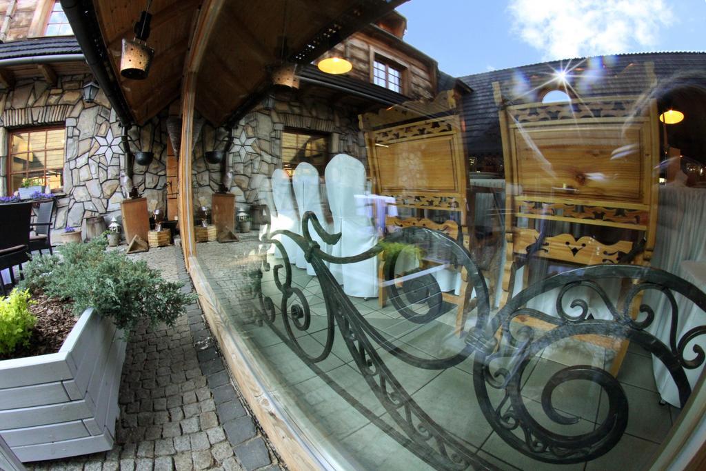 Poczesna Hotel Zornica מראה חיצוני תמונה