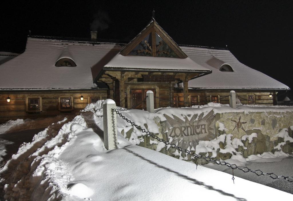 Poczesna Hotel Zornica מראה חיצוני תמונה