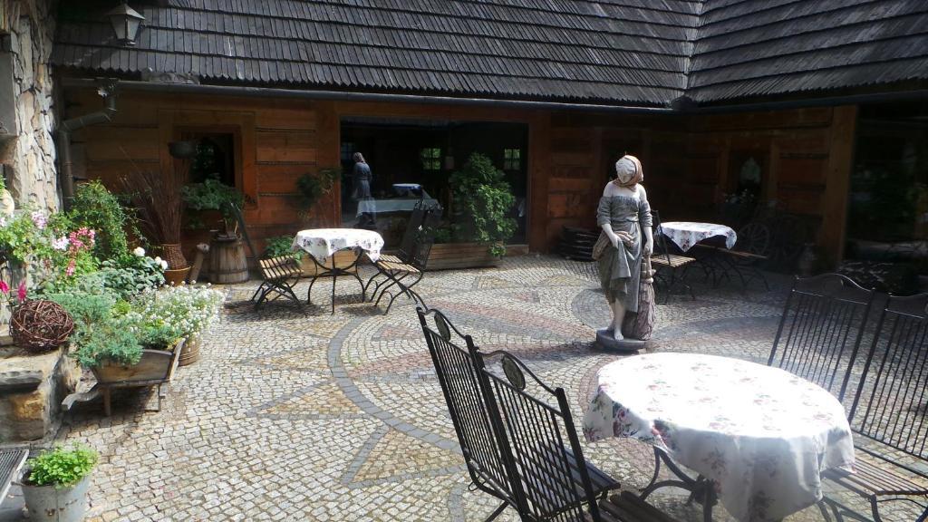 Poczesna Hotel Zornica מראה חיצוני תמונה
